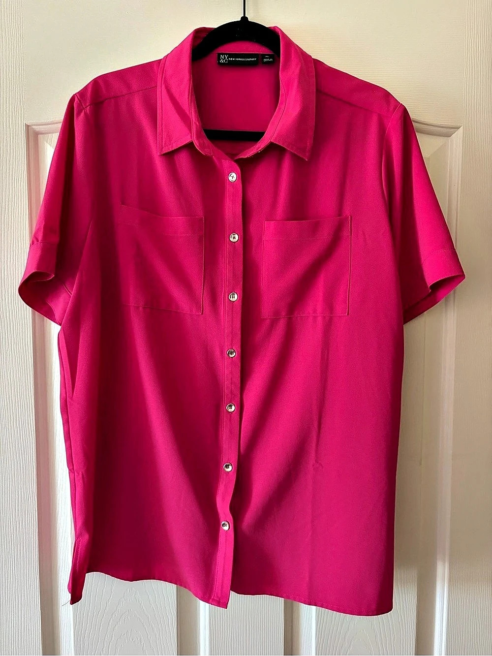 New York & Company Pink Short Sleeve Button Down Size XL